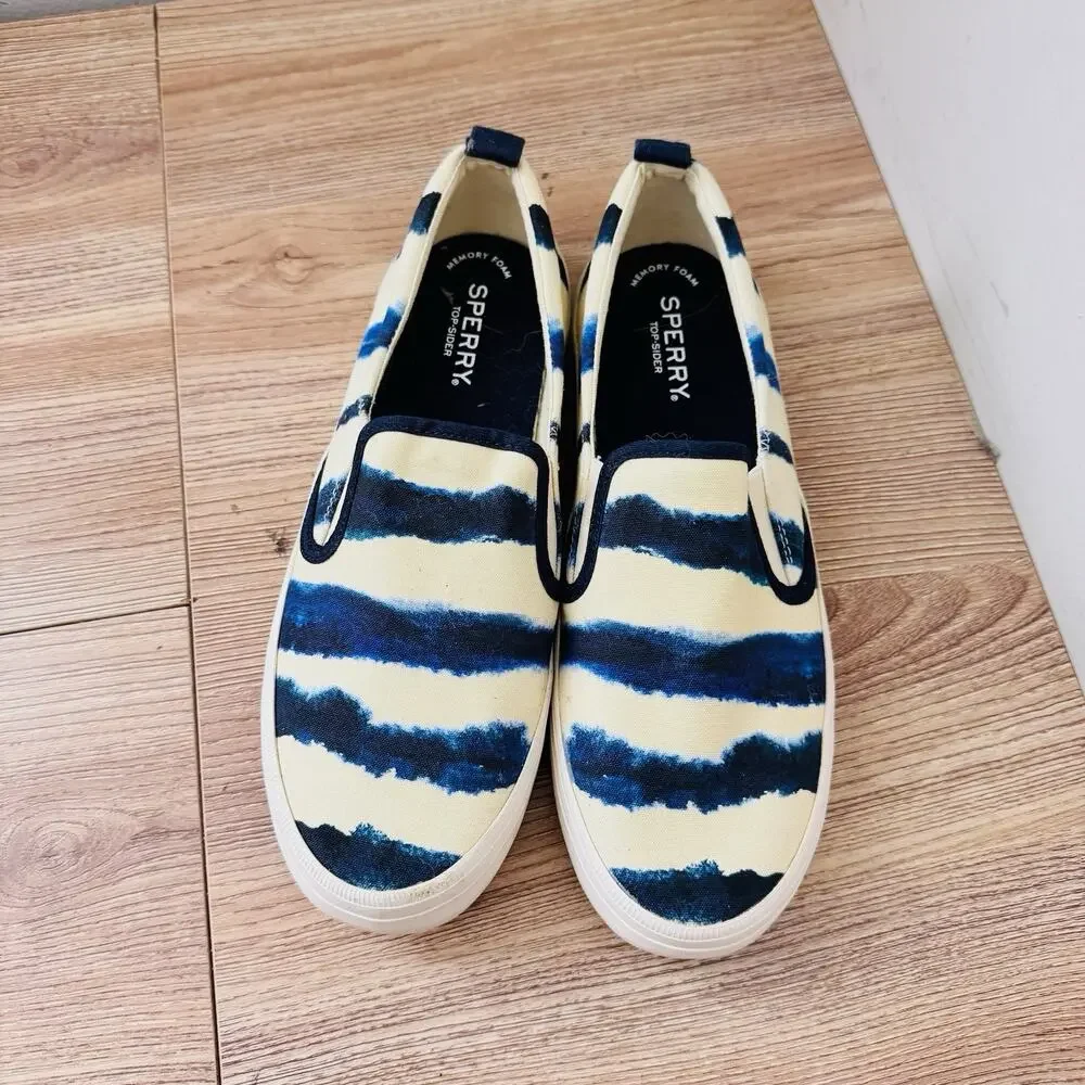 Sperry Women's Crest Twin Gore Slip-On Sneakers White And Blue Size 8